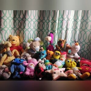 Lot of 29 Plushes